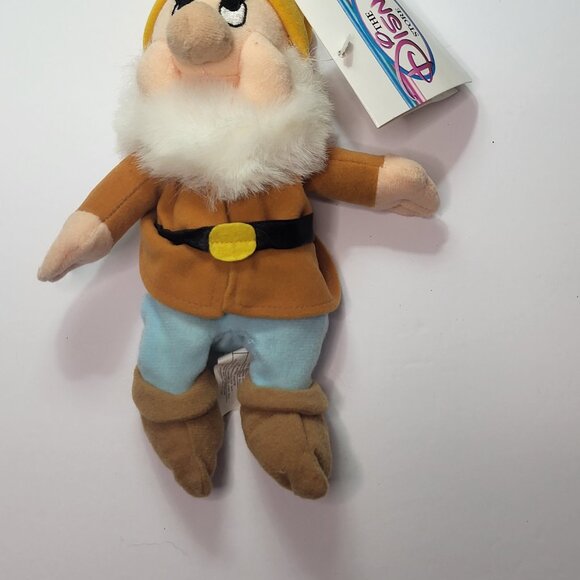 Rare Vintage Disney Snow White Diamond Edition 4"-5" tall 7 dwarves - Picture 12 of 15